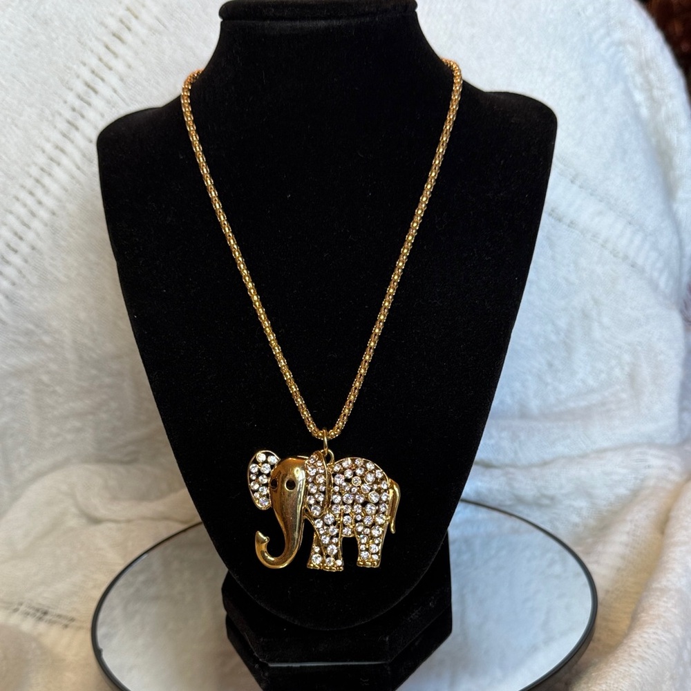 Crystal Collection Gold Elephant Pendant Necklace and Earring Stud Set!  NWT!
